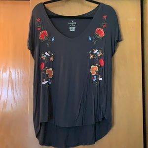 American Eagle Soft & Sexy Tee Embroidered Flowers